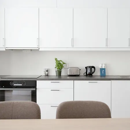 Apartment Bob W Gamle *